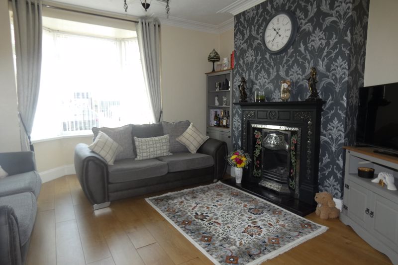 Lounge- click for photo gallery